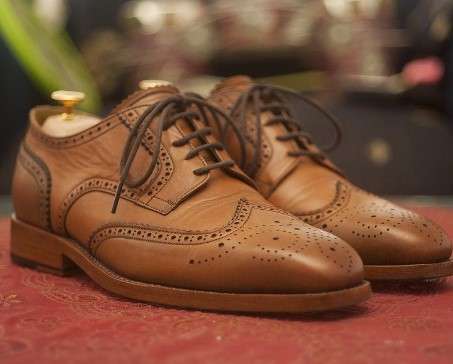 Brogue Shoes vs Oxford Shoes: Design and Detailing