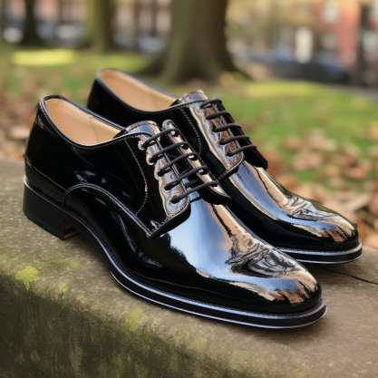 Choosing the Right Patent Leather Shoes for Winter